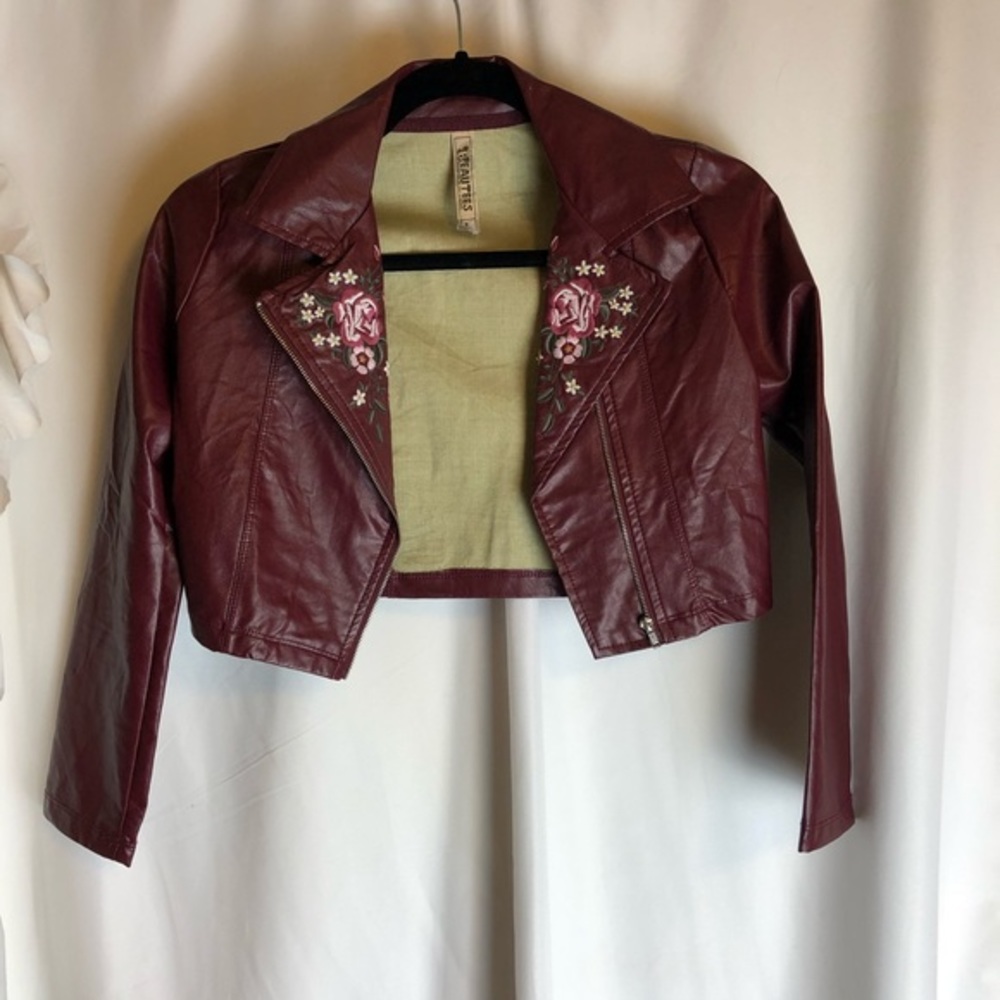 Girls cropped burgundy jacket